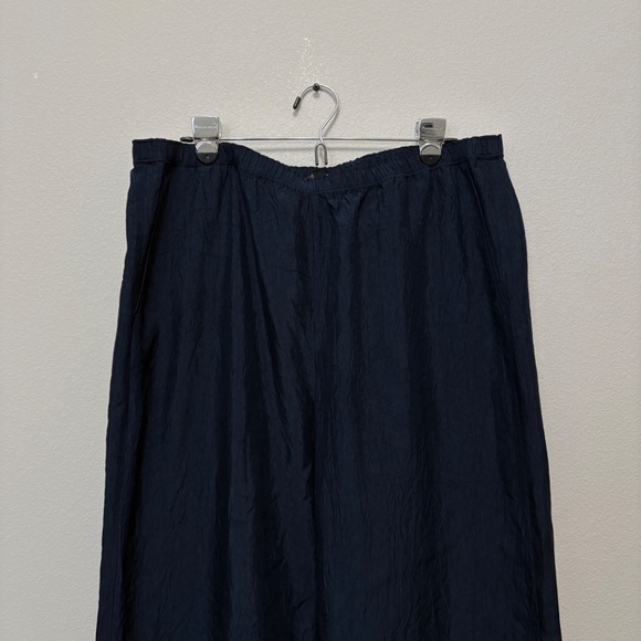 J. Crew Stratus Pant in Textured Satin - Navy, L - Picture 3 of 8